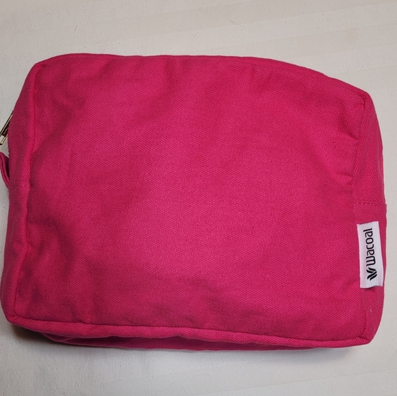 Wacoal Handbags - Wacoal Pink Cosmetic Bag